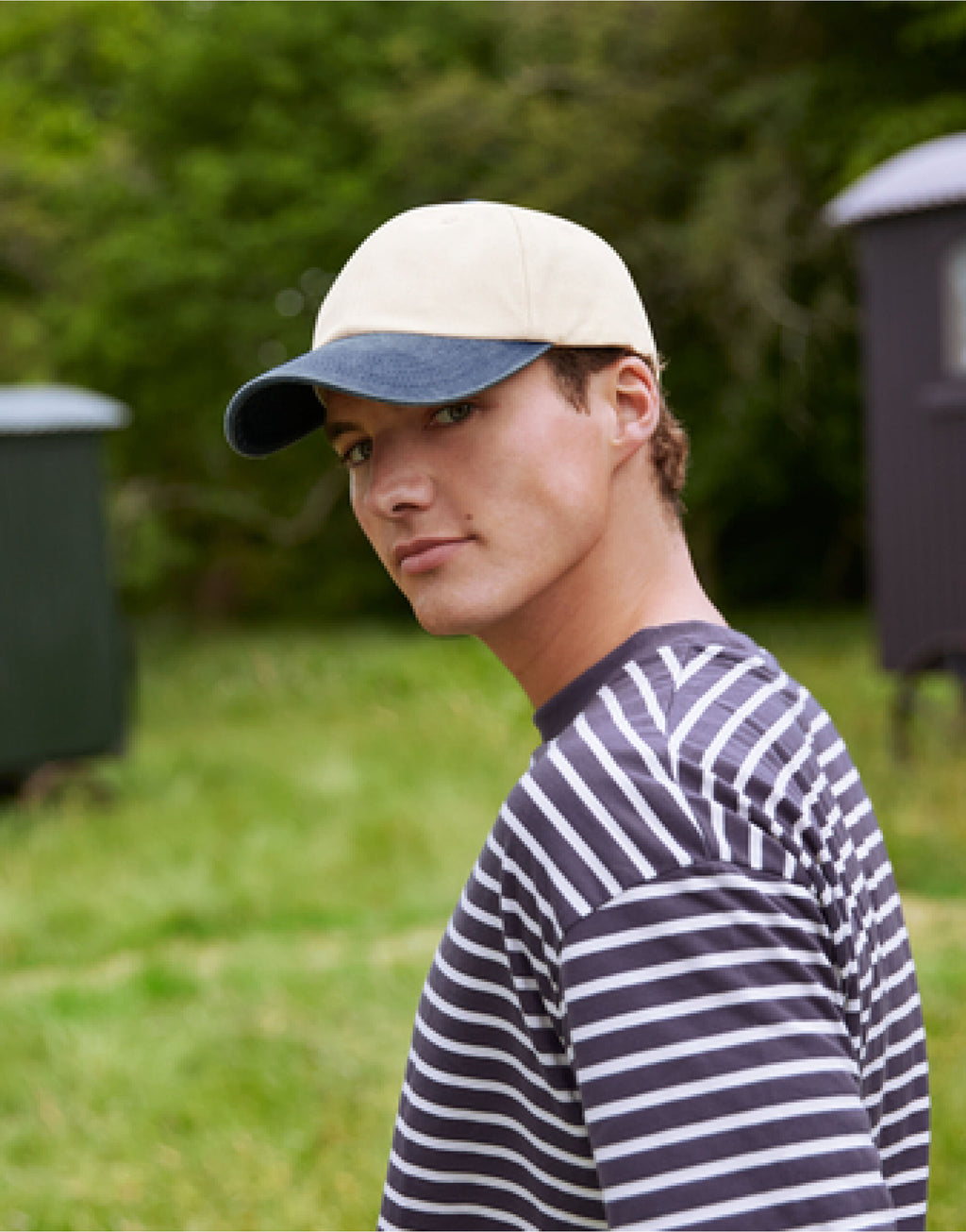 B673 Beechfield Contrast Peak Vintage Cap