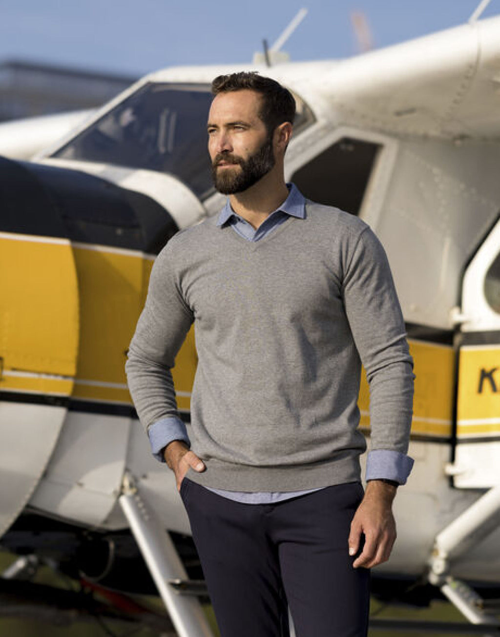 CB355418 C&B Oakville V-Neck Sweater
